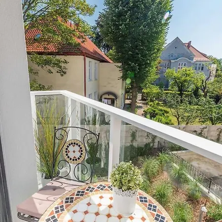 Urban Chic - Great Location - Kamienica Kollotaja